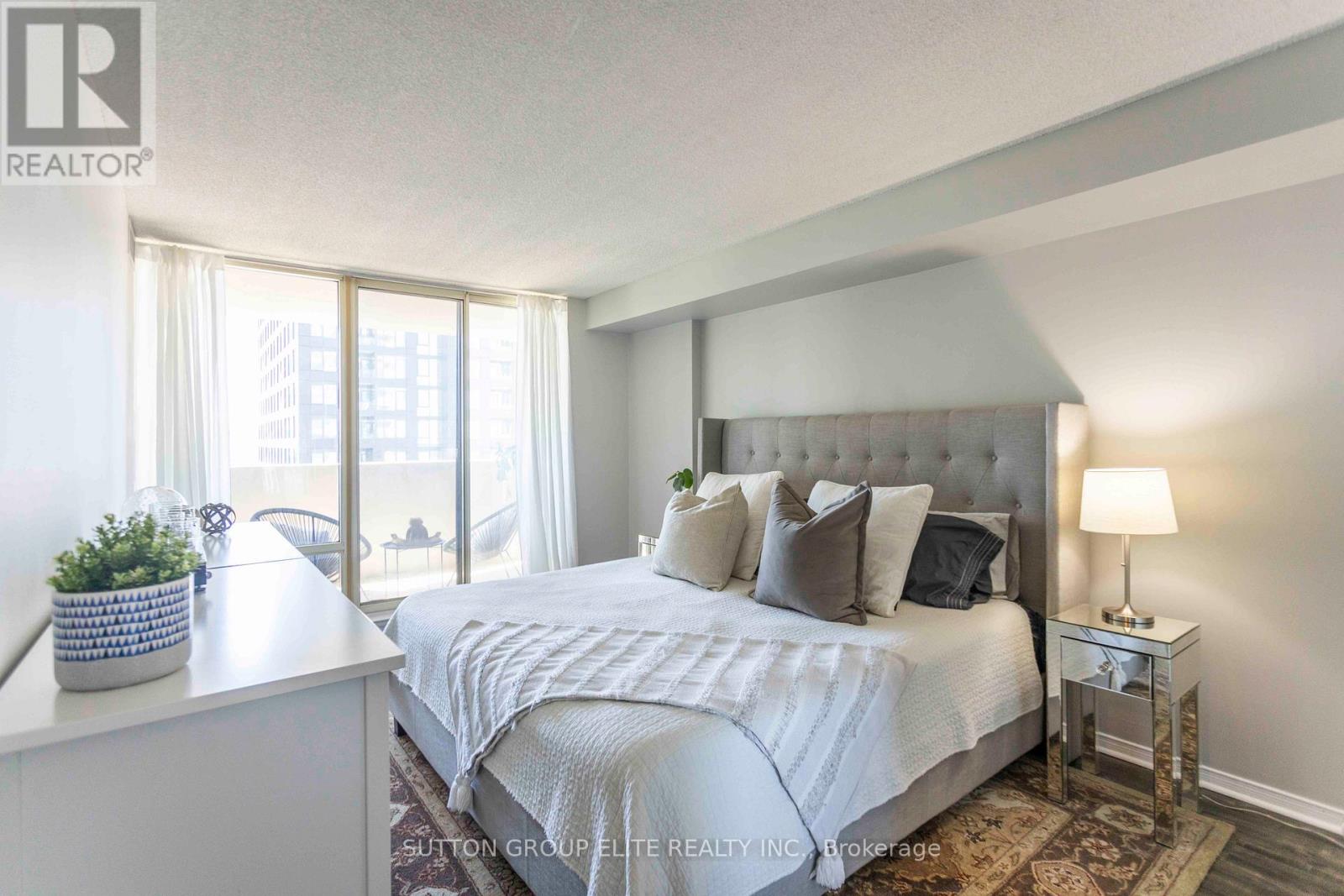 1206 - 330 Rathburn Road W, Mississauga (Creditview), Ontario  L5B 3Y1 - Photo 23 - W12198876