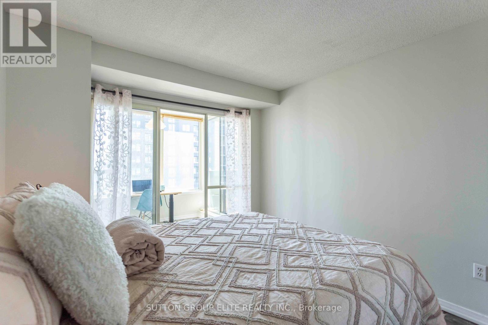 1206 - 330 Rathburn Road W, Mississauga (Creditview), Ontario  L5B 3Y1 - Photo 28 - W12198876