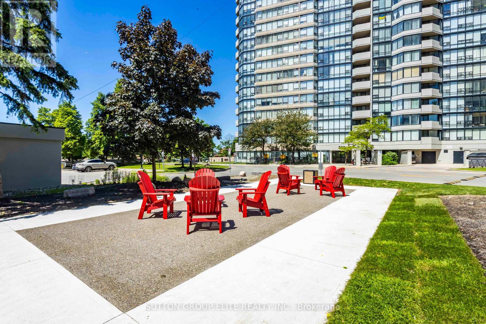 1206 - 330 Rathburn Road W, Mississauga (Creditview), Ontario  L5B 3Y1 - Photo 6 - W12198876