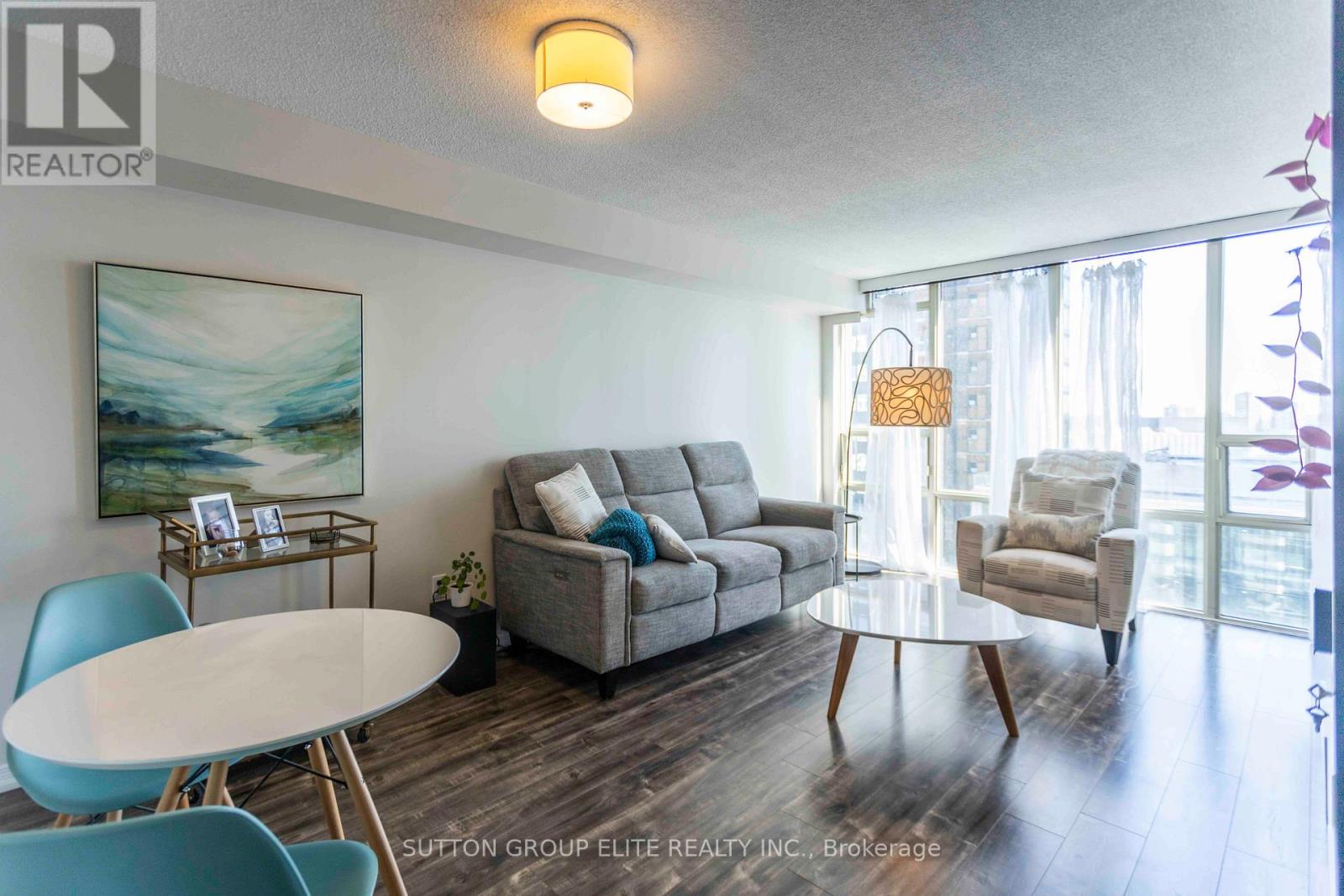 1206 - 330 Rathburn Road W, Mississauga (Creditview), Ontario  L5B 3Y1 - Photo 7 - W12198876