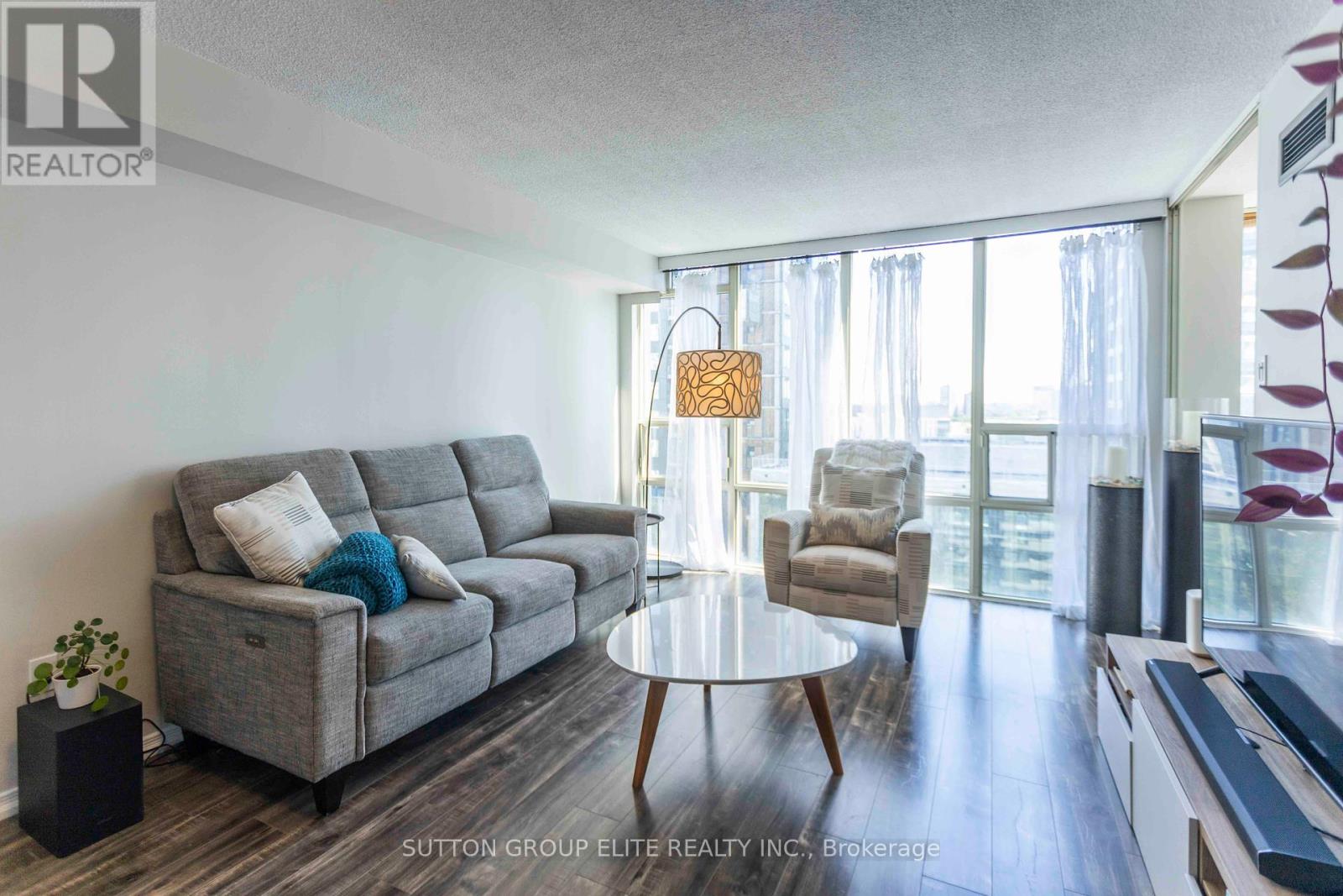1206 - 330 Rathburn Road W, Mississauga (Creditview), Ontario  L5B 3Y1 - Photo 8 - W12198876