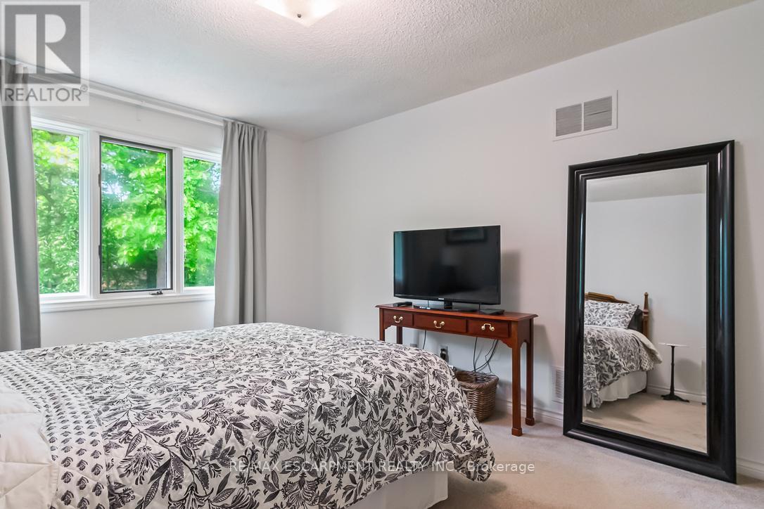 1536 Calumet Place, Mississauga, Ontario  L5J 3A9 - Photo 30 - W12198924