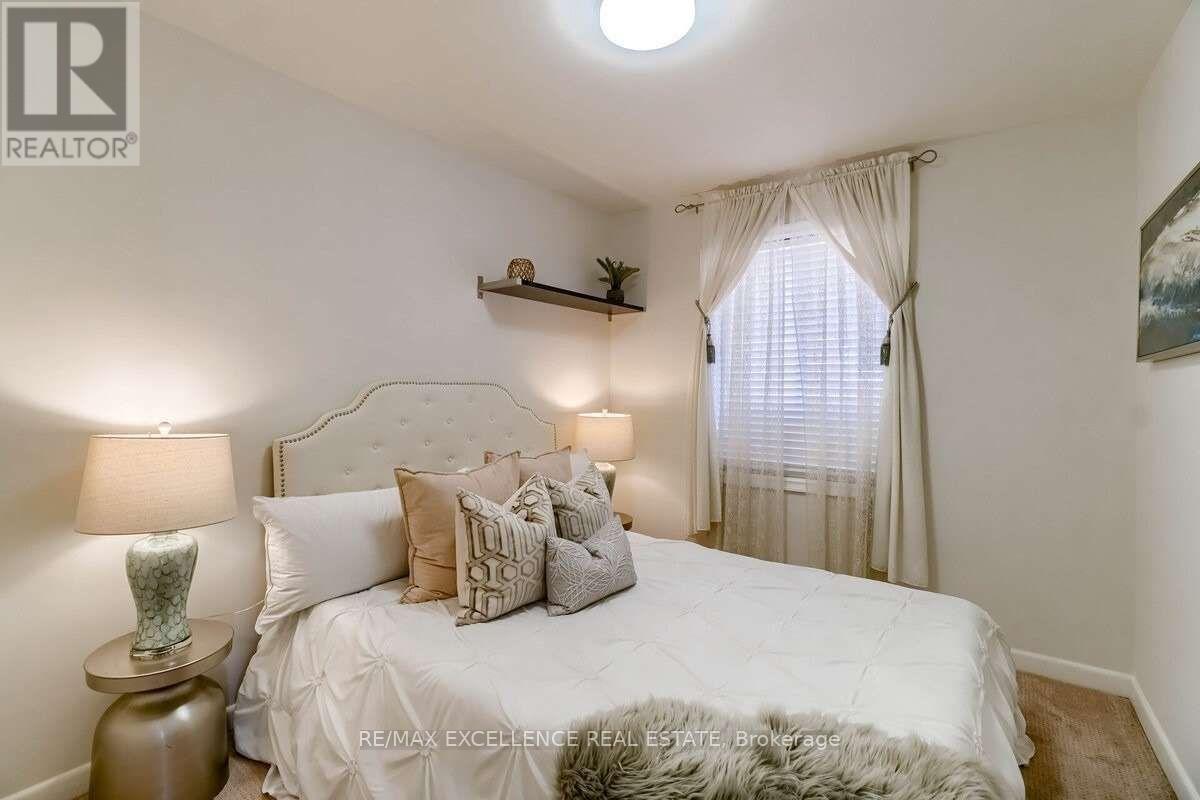1312 Daimler Road, Mississauga, Ontario  L5J 3T2 - Photo 15 - W12198931