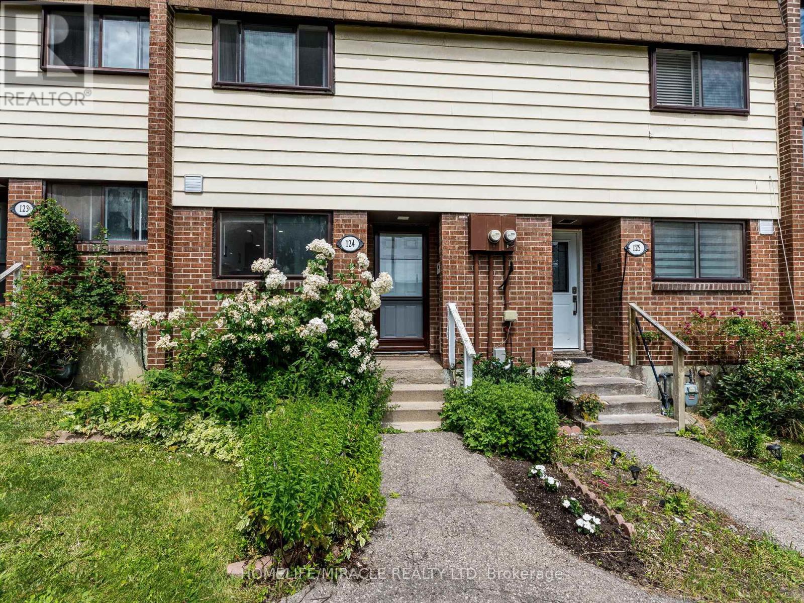 124 - 180 Mississauga Valley Boulevard, Mississauga, Ontario  L5A 3M2 - Photo 3 - W12198945