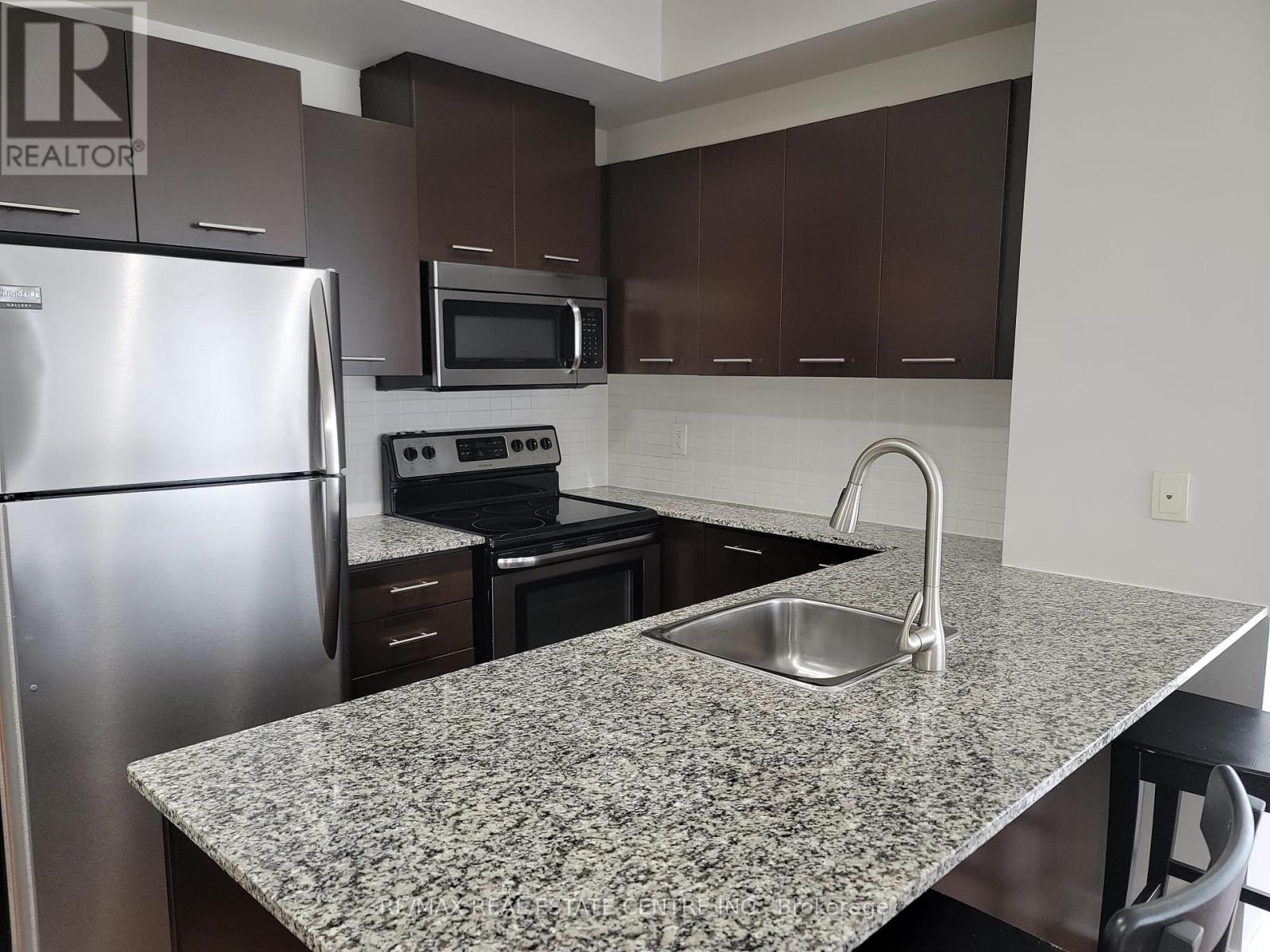1711 - 360 Square One Drive, Mississauga, Ontario  L5B 0E6 - Photo 13 - W12198956