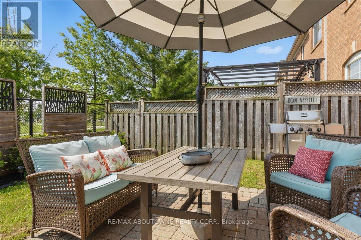 769 Shortreed Crescent, Milton, Ontario  L9T 0E8 - Photo 5 - W12198973
