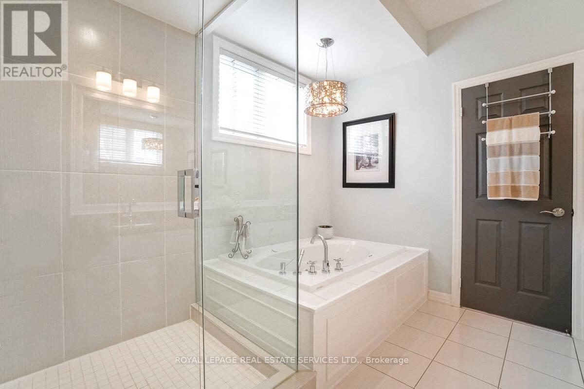 108 Compass Way, Mississauga, Ontario  L5G 4V1 - Photo 26 - W12198978