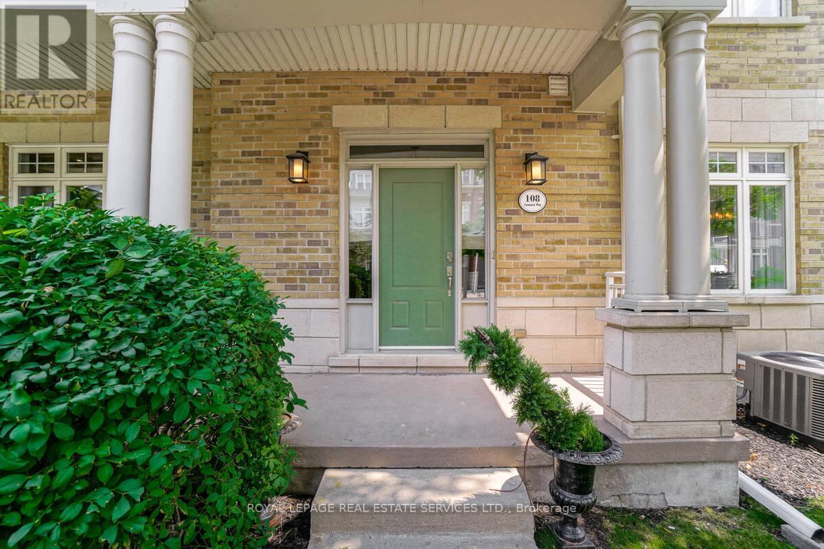 108 Compass Way, Mississauga, Ontario  L5G 4V1 - Photo 4 - W12198978
