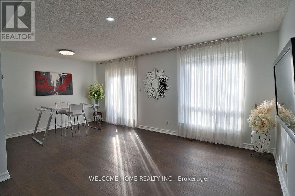 49 Carleton Place, Brampton (Bramalea West Industrial), Ontario  L6T 3Z4 - Photo 1 - W12199000