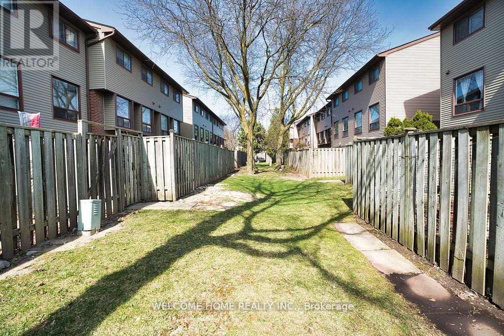 49 Carleton Place, Brampton (Bramalea West Industrial), Ontario  L6T 3Z4 - Photo 26 - W12199000