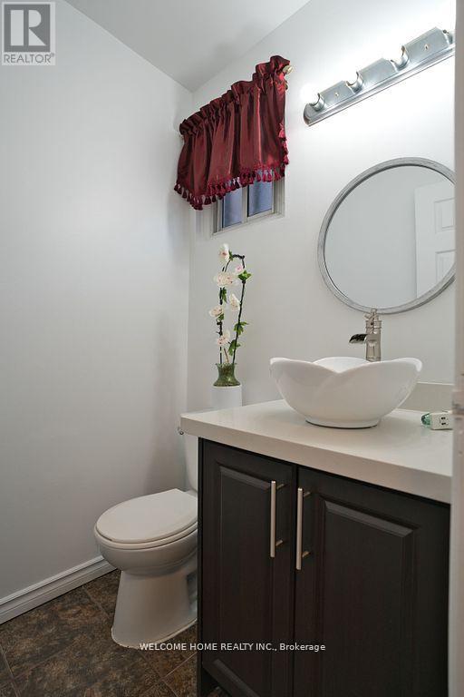 49 Carleton Place, Brampton (Bramalea West Industrial), Ontario  L6T 3Z4 - Photo 8 - W12199000