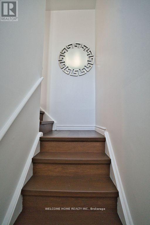 49 Carleton Place, Brampton (Bramalea West Industrial), Ontario  L6T 3Z4 - Photo 9 - W12199000