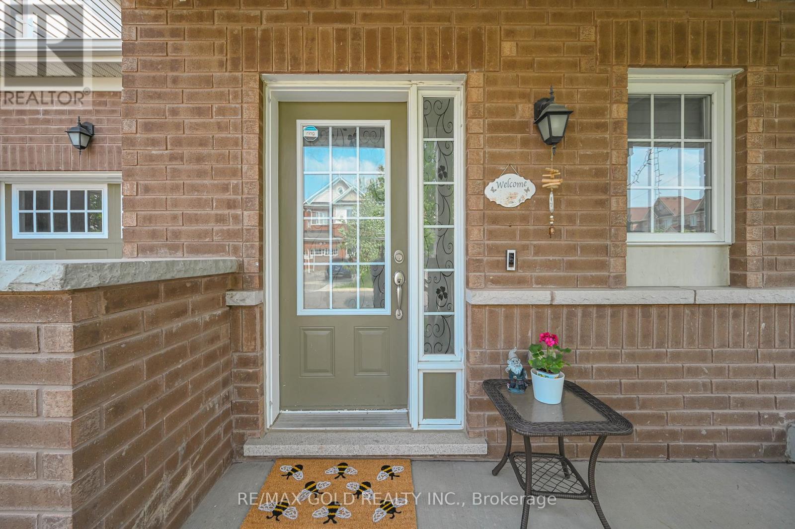 67 Rockbrook Trail, Brampton, Ontario  L7A 4H9 - Photo 5 - W12199047