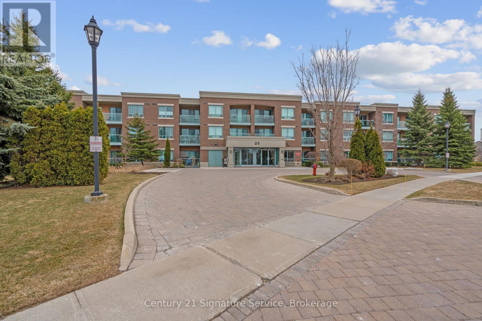 Property at 212 - 25 VIA ROSEDALE WAY image 2