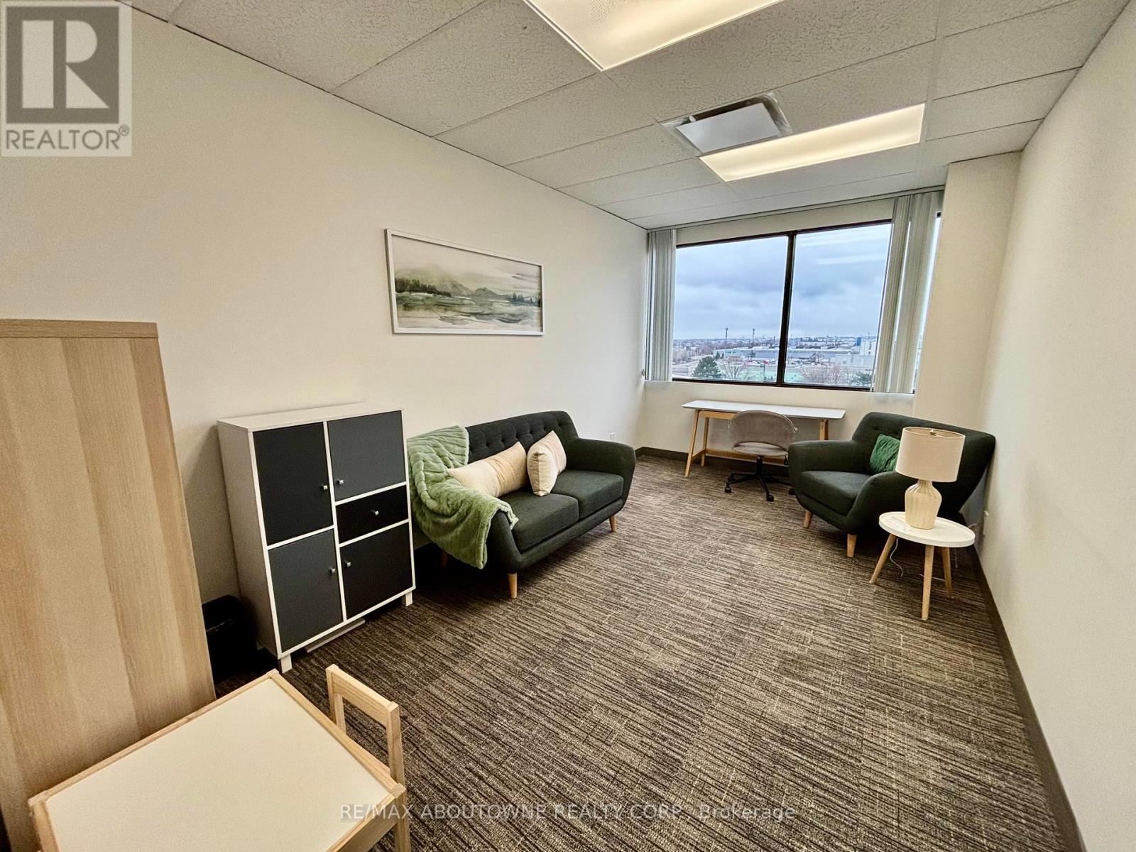 601 - 700 Dorval Drive, Oakville, Ontario  L6K 3V7 - Photo 2 - W12199059