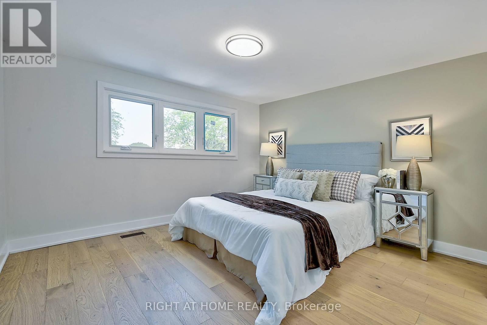 3185 Heathfield Drive, Burlington, Ontario  L7M 1E1 - Photo 20 - W12199079