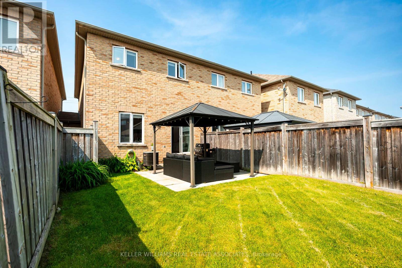 82 Goldham Way, Halton Hills, Ontario  L7G 0C8 - Photo 37 - W12199090