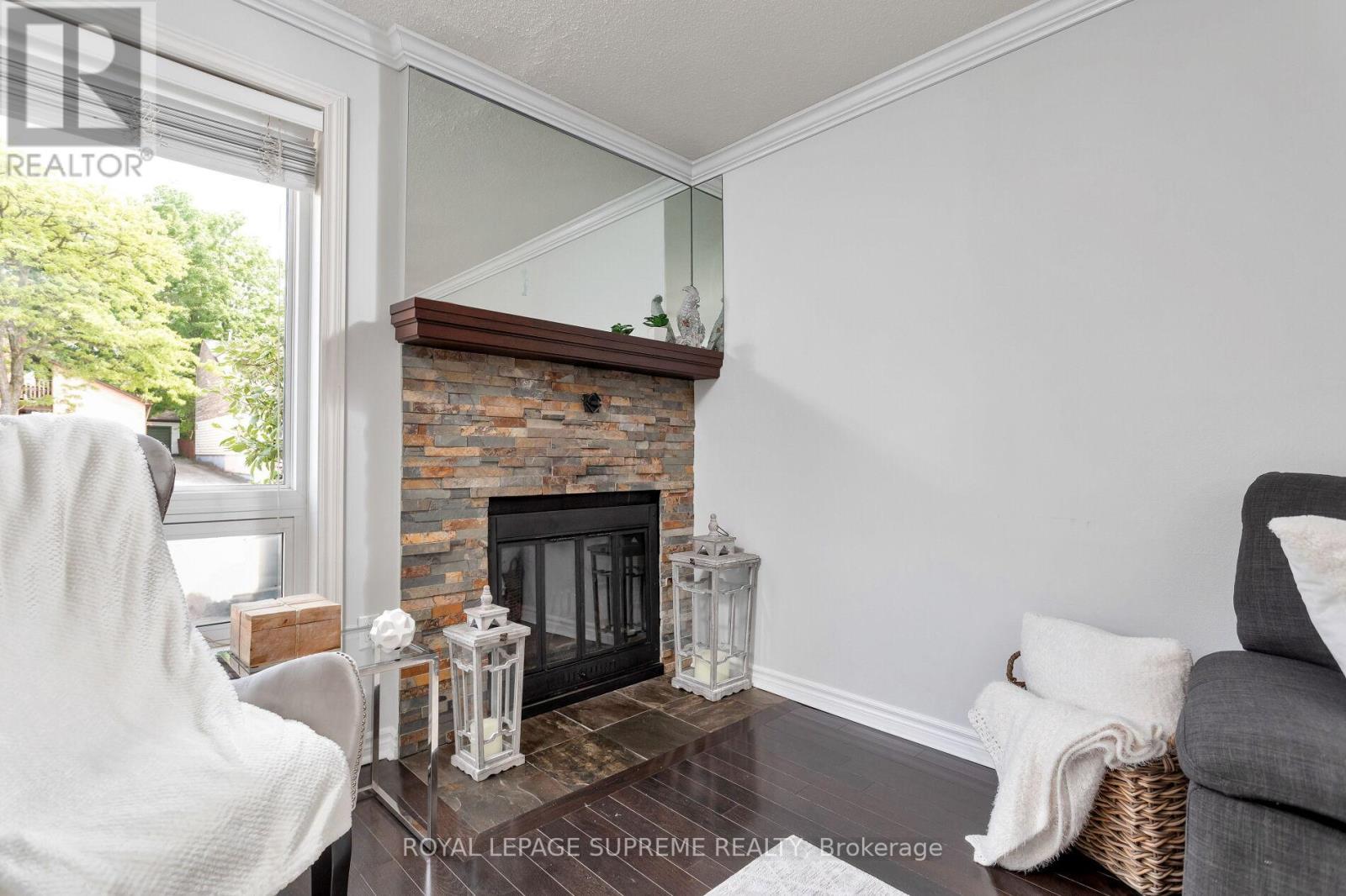 1417 Andros Boulevard, Mississauga, Ontario  L5J 4K2 - Photo 7 - W12199100