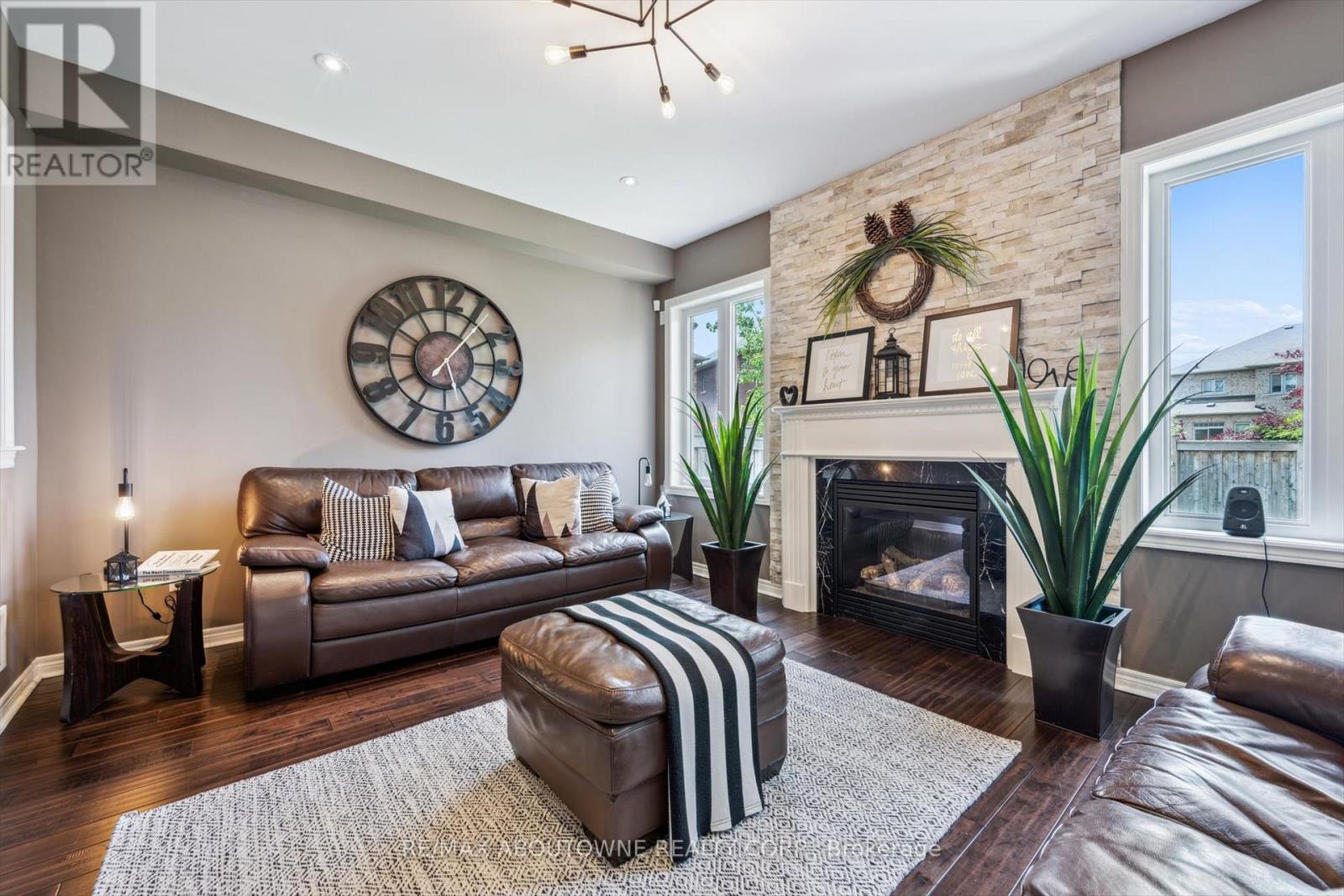513 Charles Potter Lane, Oakville, Ontario  L6M 0P7 - Photo 11 - W12199105