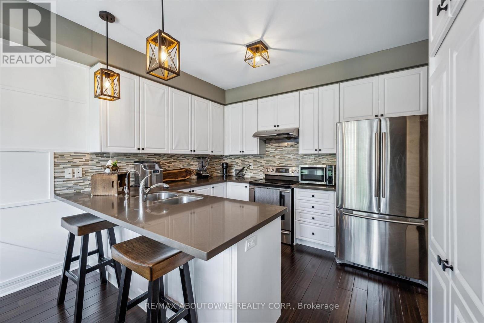 513 Charles Potter Lane, Oakville, Ontario  L6M 0P7 - Photo 14 - W12199105