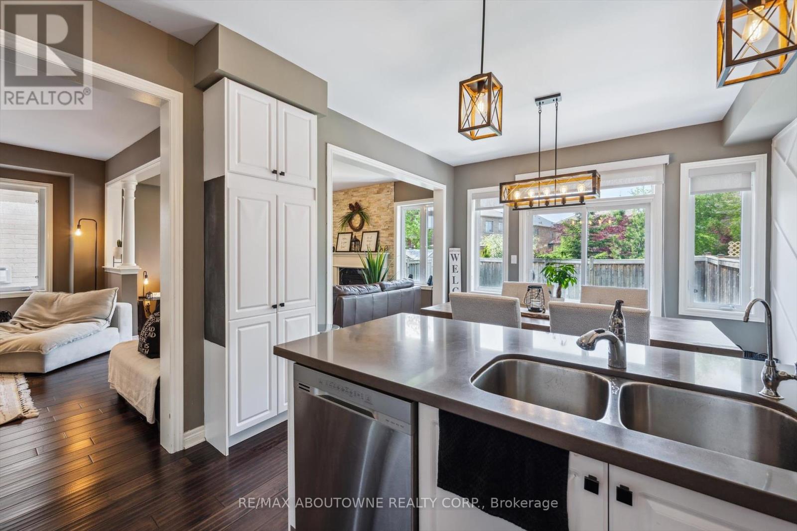 513 Charles Potter Lane, Oakville, Ontario  L6M 0P7 - Photo 16 - W12199105