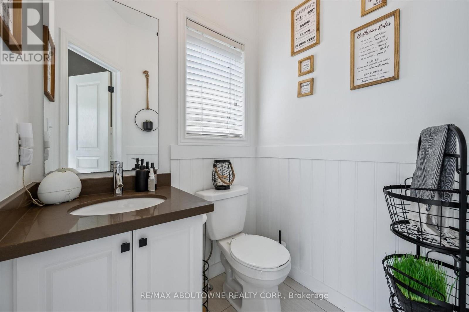 513 Charles Potter Lane, Oakville, Ontario  L6M 0P7 - Photo 17 - W12199105