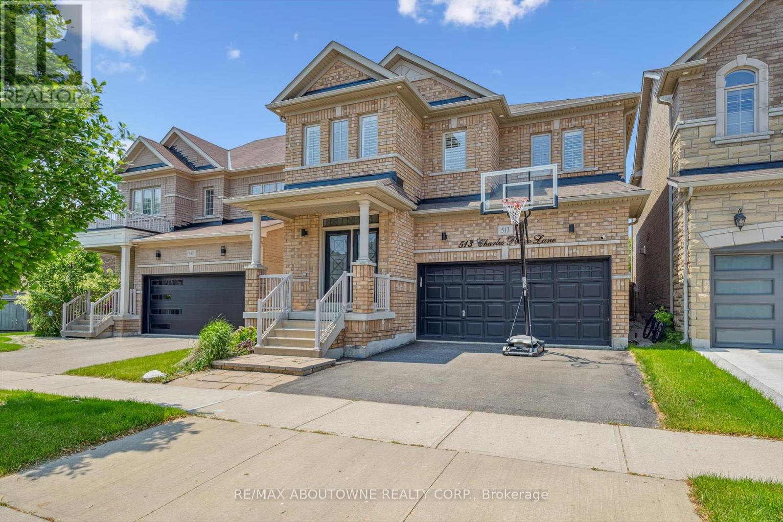 513 Charles Potter Lane, Oakville, Ontario  L6M 0P7 - Photo 2 - W12199105