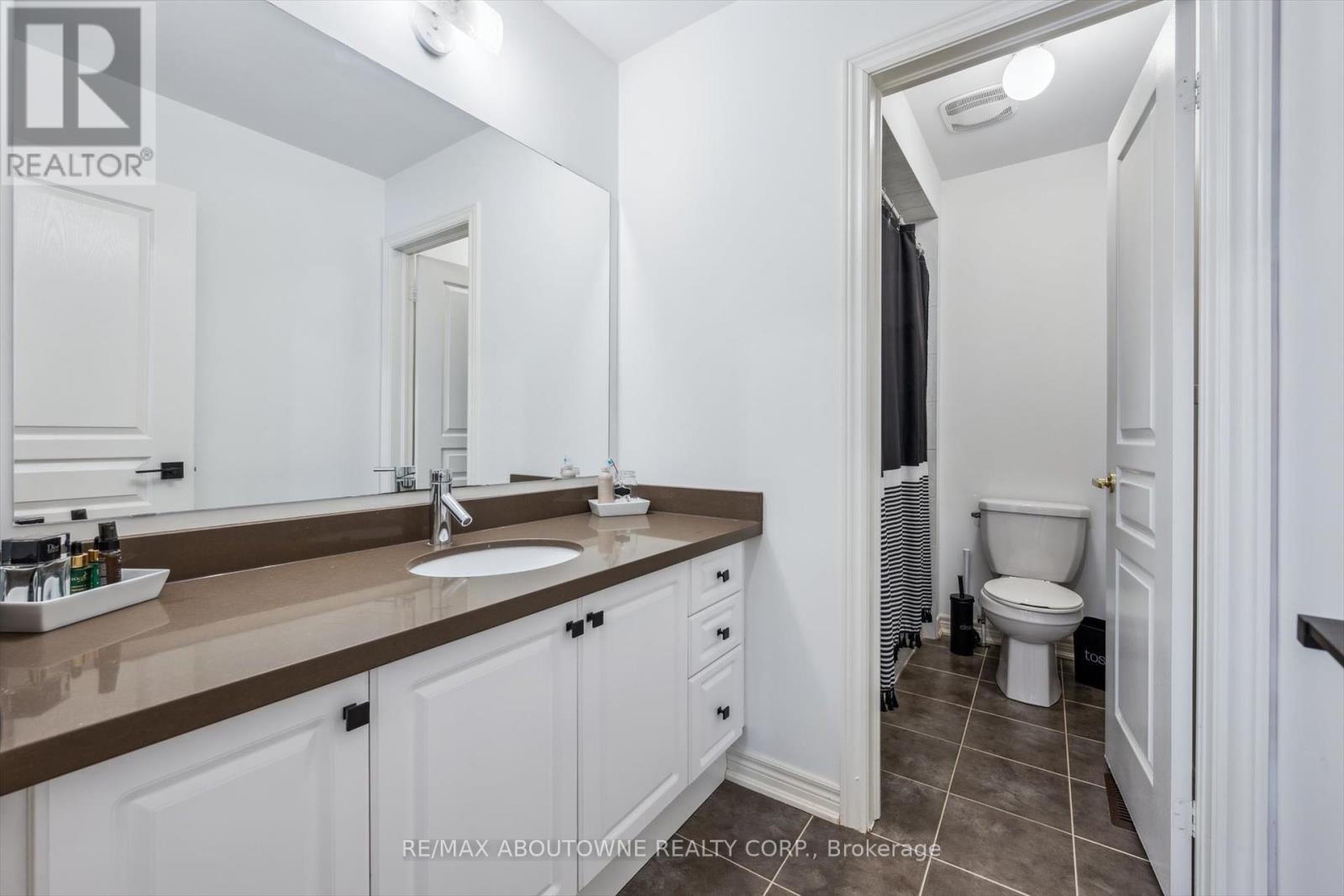 513 Charles Potter Lane, Oakville, Ontario  L6M 0P7 - Photo 31 - W12199105