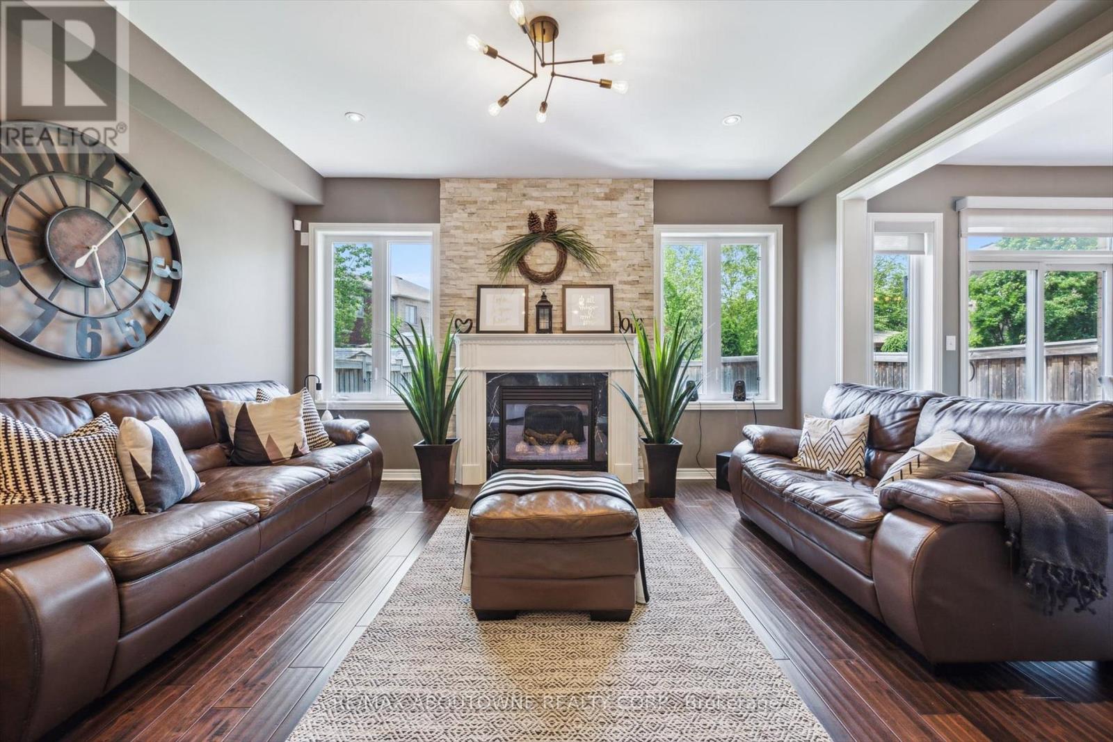 513 Charles Potter Lane, Oakville, Ontario  L6M 0P7 - Photo 9 - W12199105