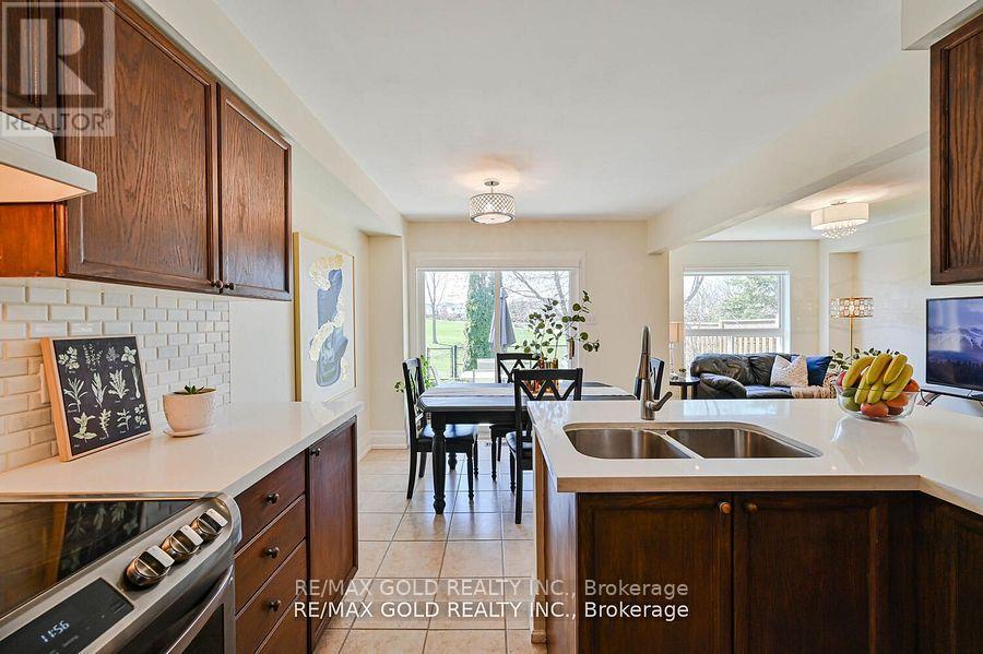 8 Willow Park Drive, Brampton, Ontario  L6R 2M9 - Photo 13 - W12199108