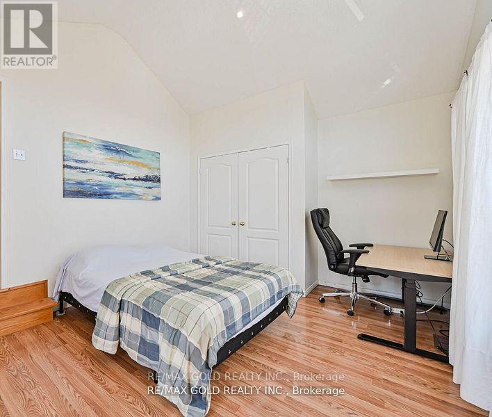 8 Willow Park Drive, Brampton, Ontario  L6R 2M9 - Photo 26 - W12199108