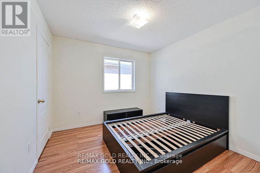 8 Willow Park Drive, Brampton, Ontario  L6R 2M9 - Photo 27 - W12199108