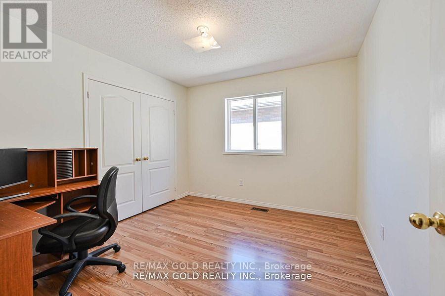 8 Willow Park Drive, Brampton, Ontario  L6R 2M9 - Photo 32 - W12199108