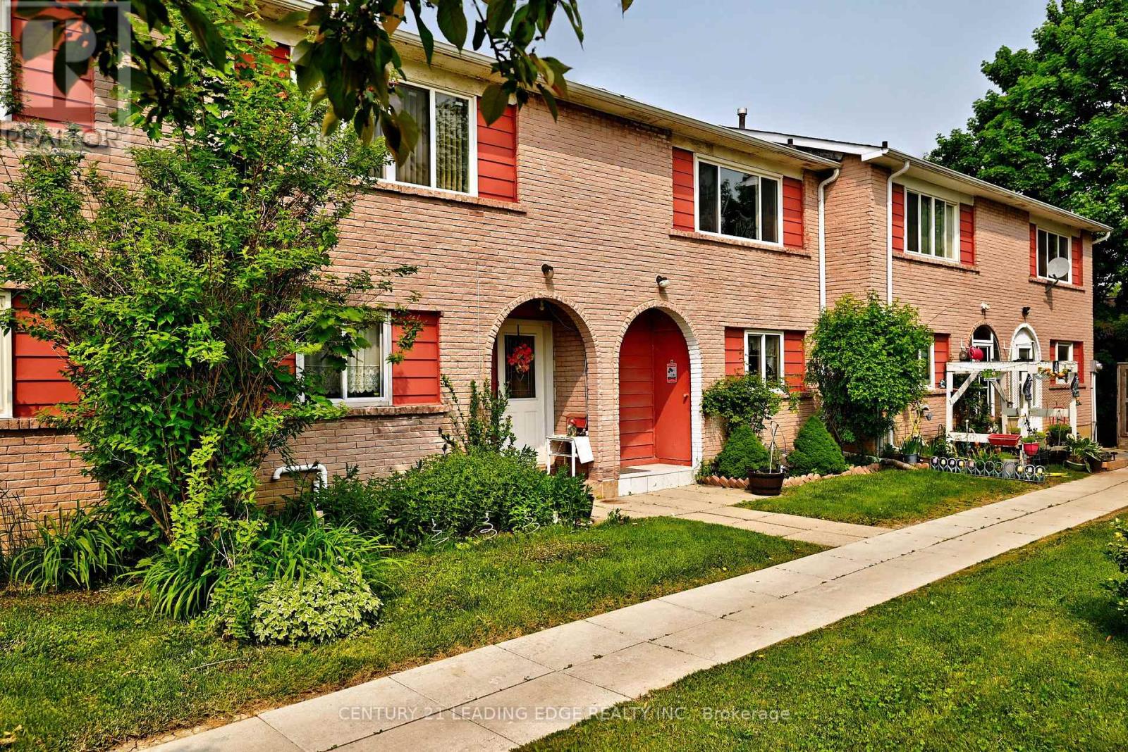 60 - 2016 Martin Grove Road, Toronto, Ontario  M9V 4A3 - Photo 1 - W12199111