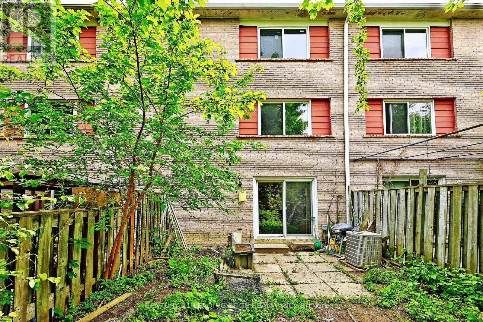 60 - 2016 Martin Grove Road, Toronto, Ontario  M9V 4A3 - Photo 17 - W12199111