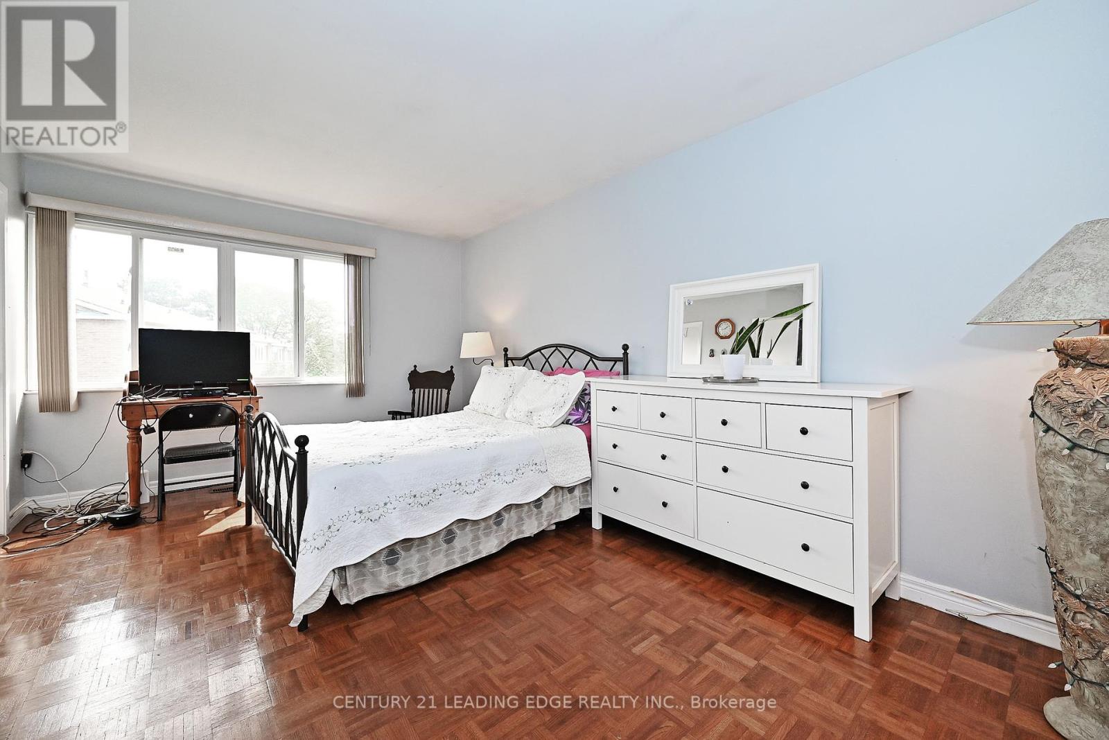 60 - 2016 Martin Grove Road, Toronto, Ontario  M9V 4A3 - Photo 20 - W12199111