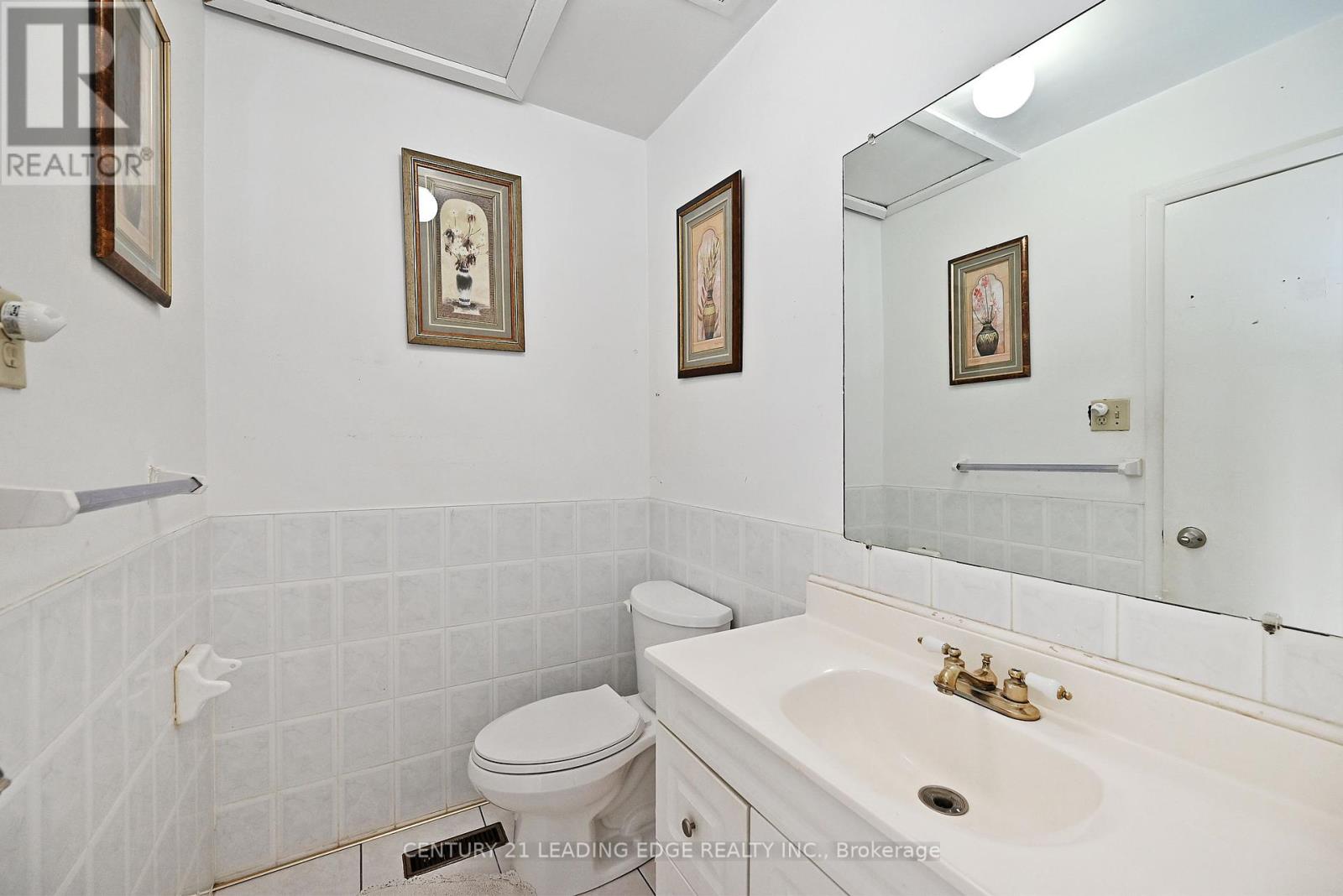 60 - 2016 Martin Grove Road, Toronto, Ontario  M9V 4A3 - Photo 23 - W12199111