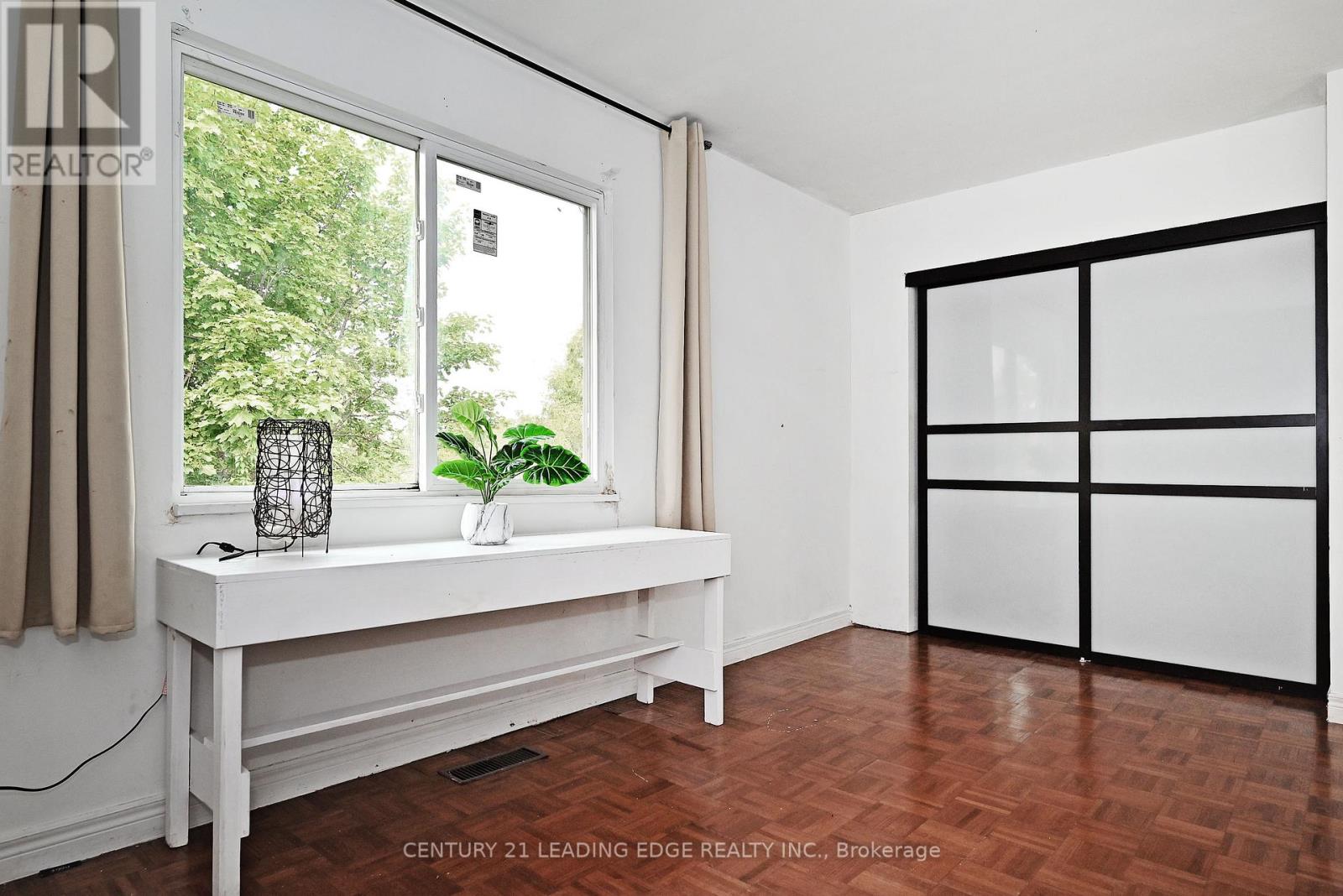 60 - 2016 Martin Grove Road, Toronto, Ontario  M9V 4A3 - Photo 26 - W12199111