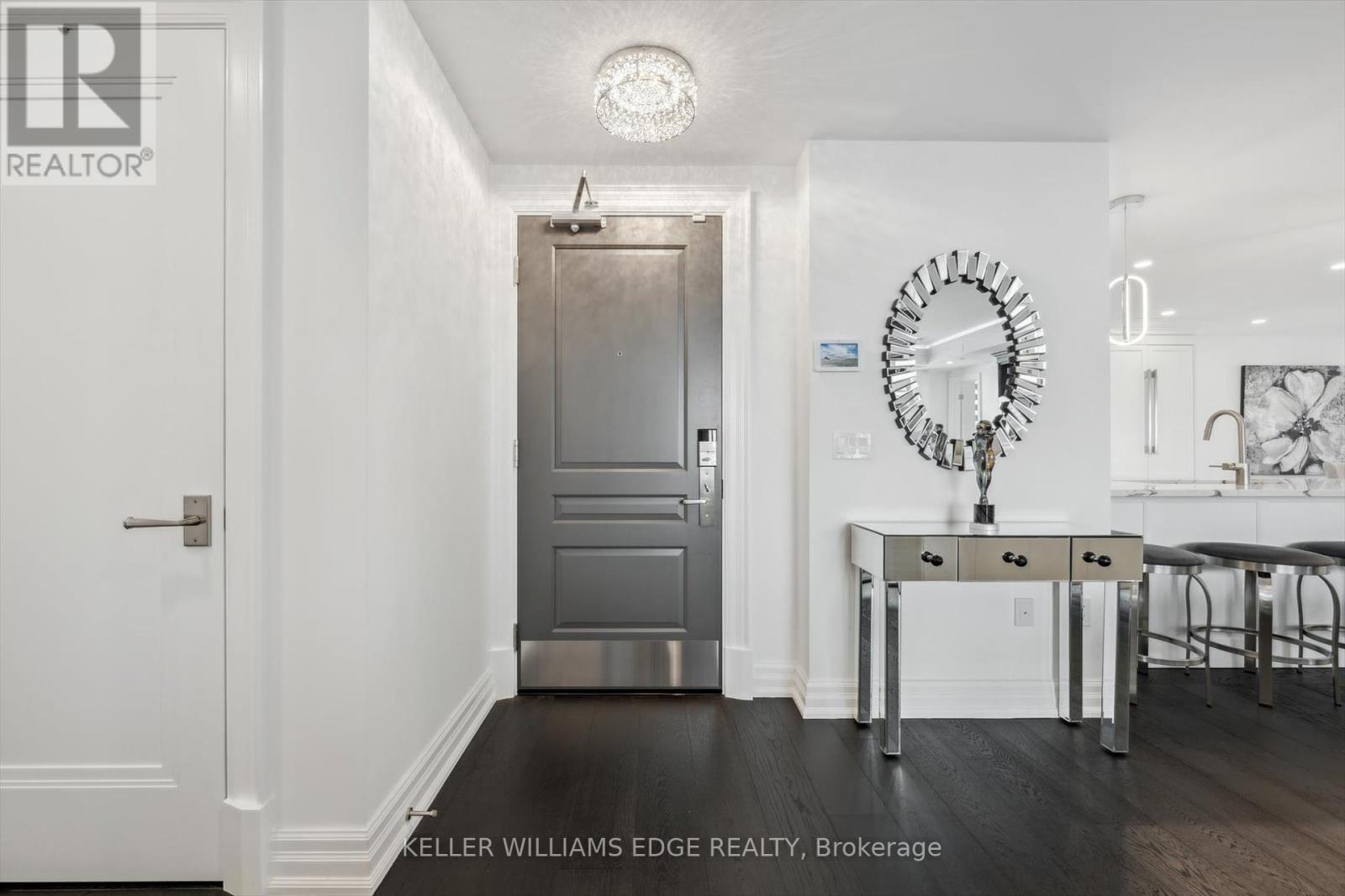 1702 - 2060 Lakeshore Road, Burlington, Ontario  L7R 0G2 - Photo 4 - W12199116