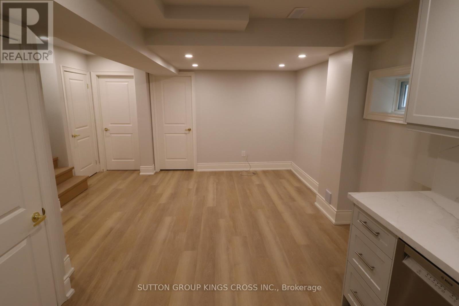 22 Alexander St Street, Toronto (Mimico), Ontario  M8V 2K8 - Photo 18 - W12199130