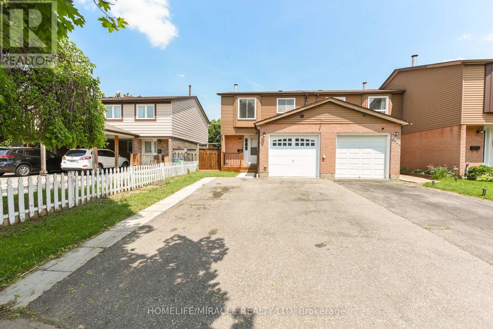 282 Royal Salisbury Way, Brampton, Ontario  L6V 3H4 - Photo 5 - W12199159