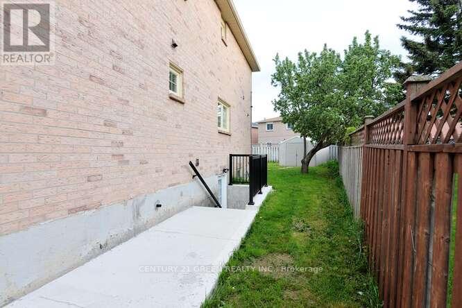 14 Smye Court, Brampton, Ontario  L6X 4B3 - Photo 48 - W12199162