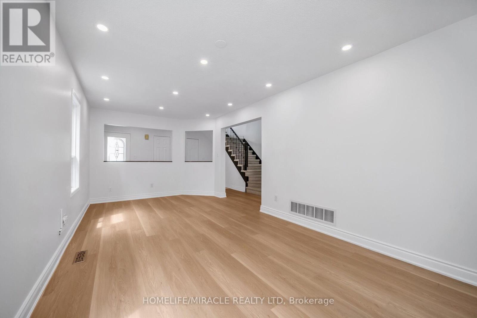 322 Perry Road, Orangeville, Ontario  L9W 4Z1 - Photo 10 - W12199174