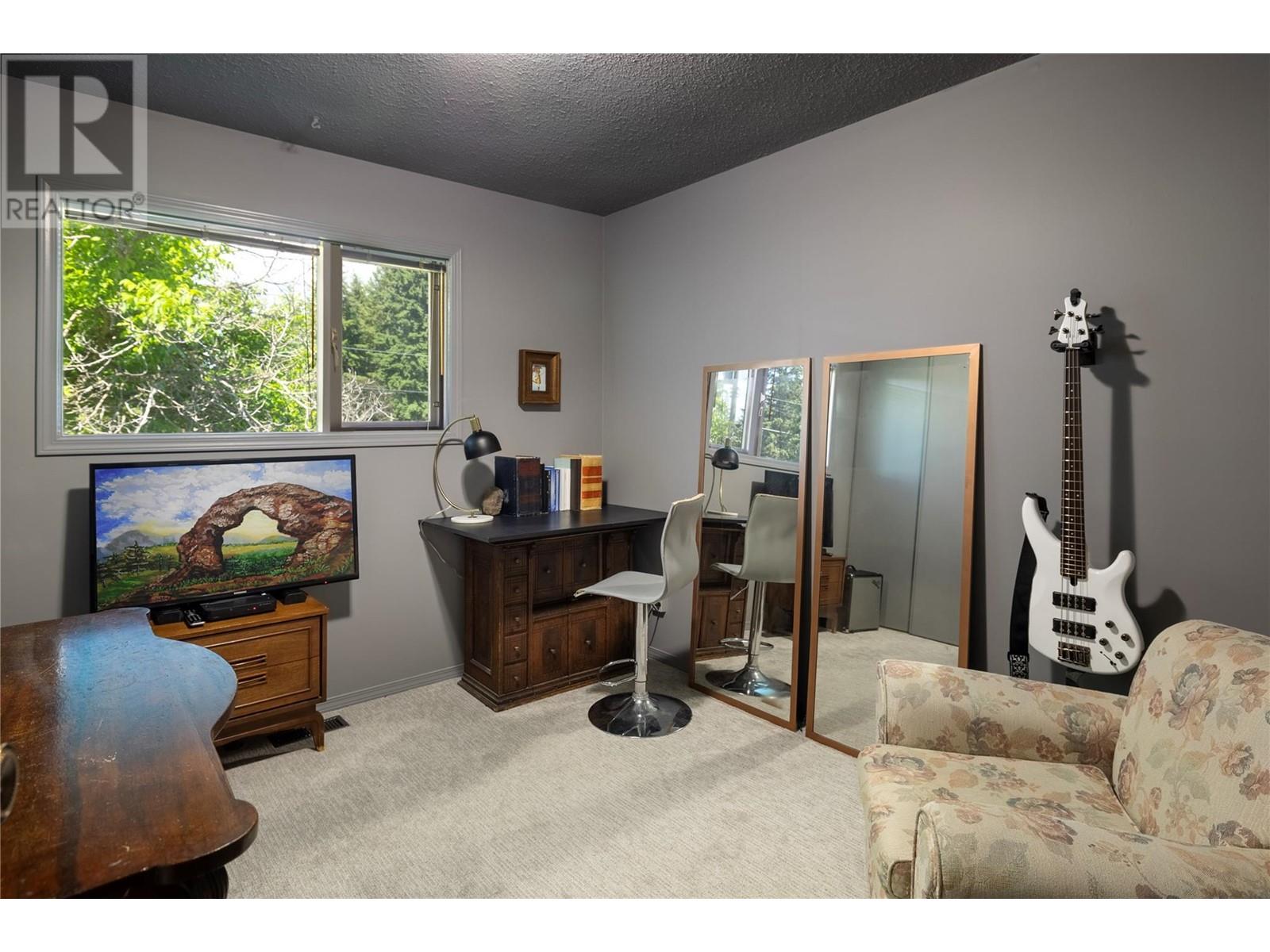 3429 Larch Drive, Spallumcheen, British Columbia  V4Y 0S8 - Photo 21 - 10350385
