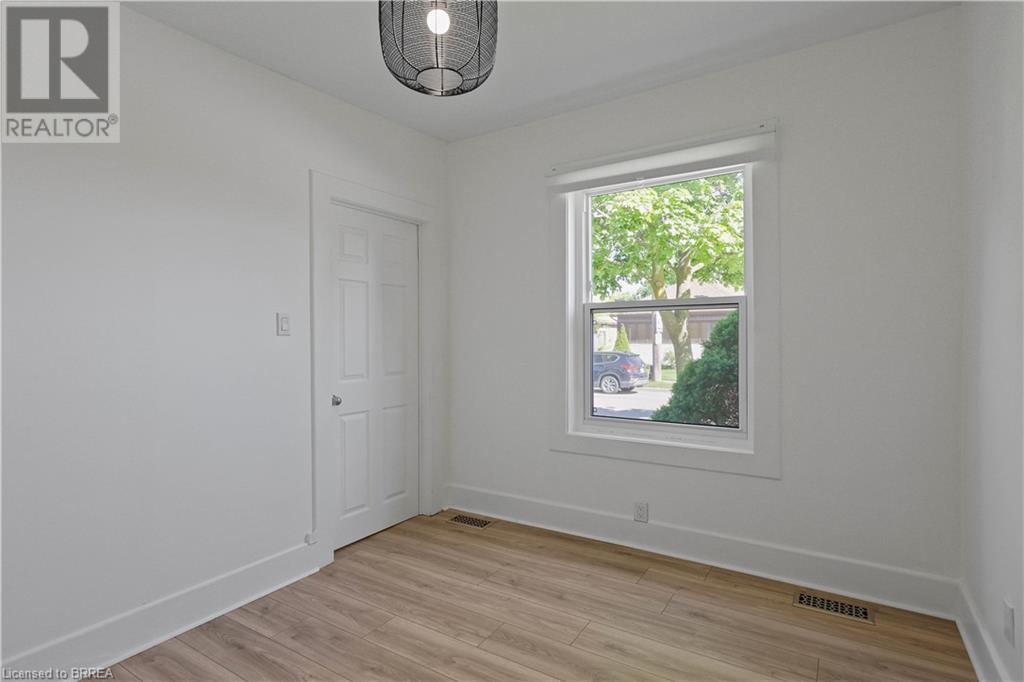 311 Sheridan Street, Brantford, Ontario N3S 4R5 - Photo 29 - 40720574