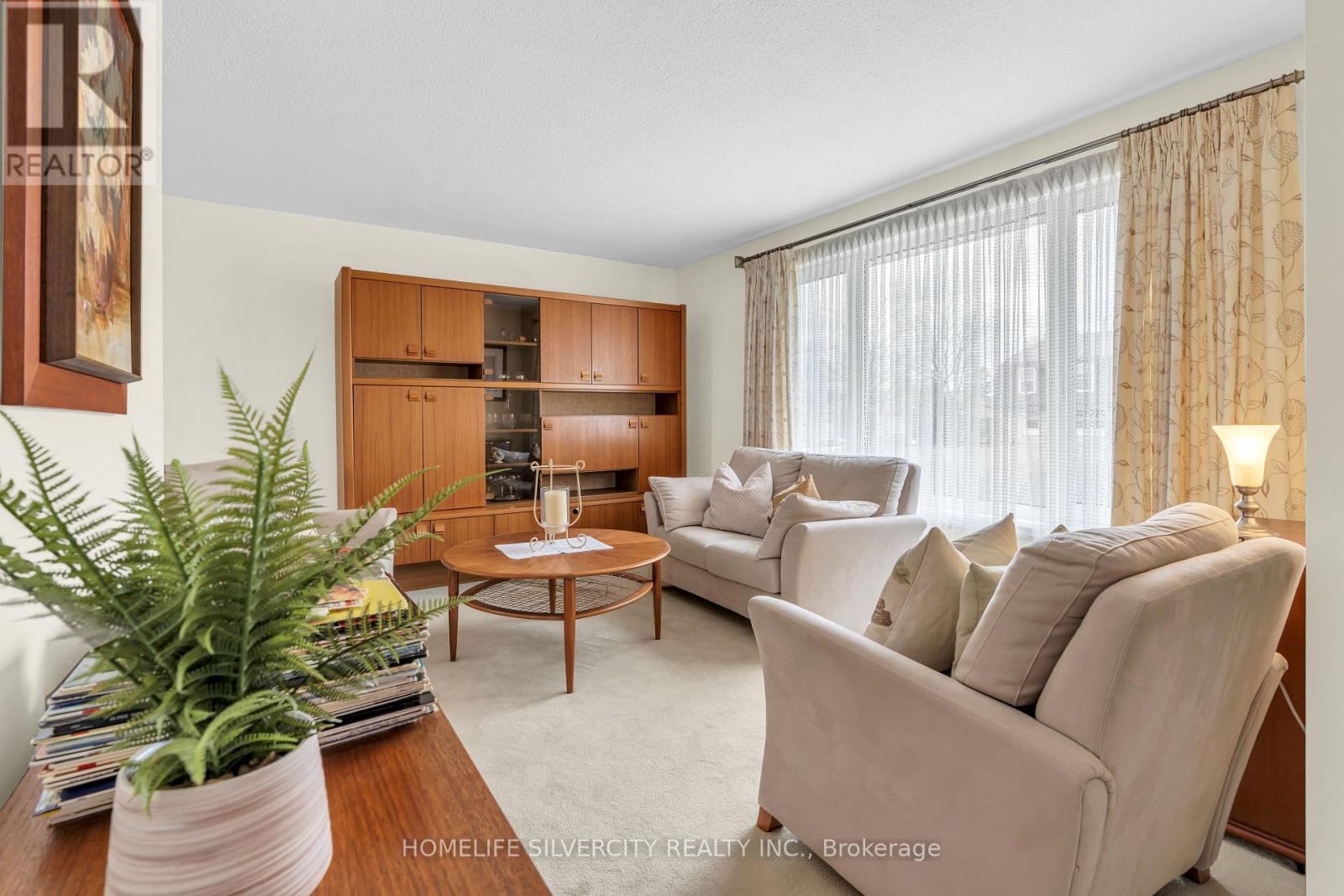 140 Folkstone Crescent, Brampton, Ontario  L6T 3M5 - Photo 6 - W12078025