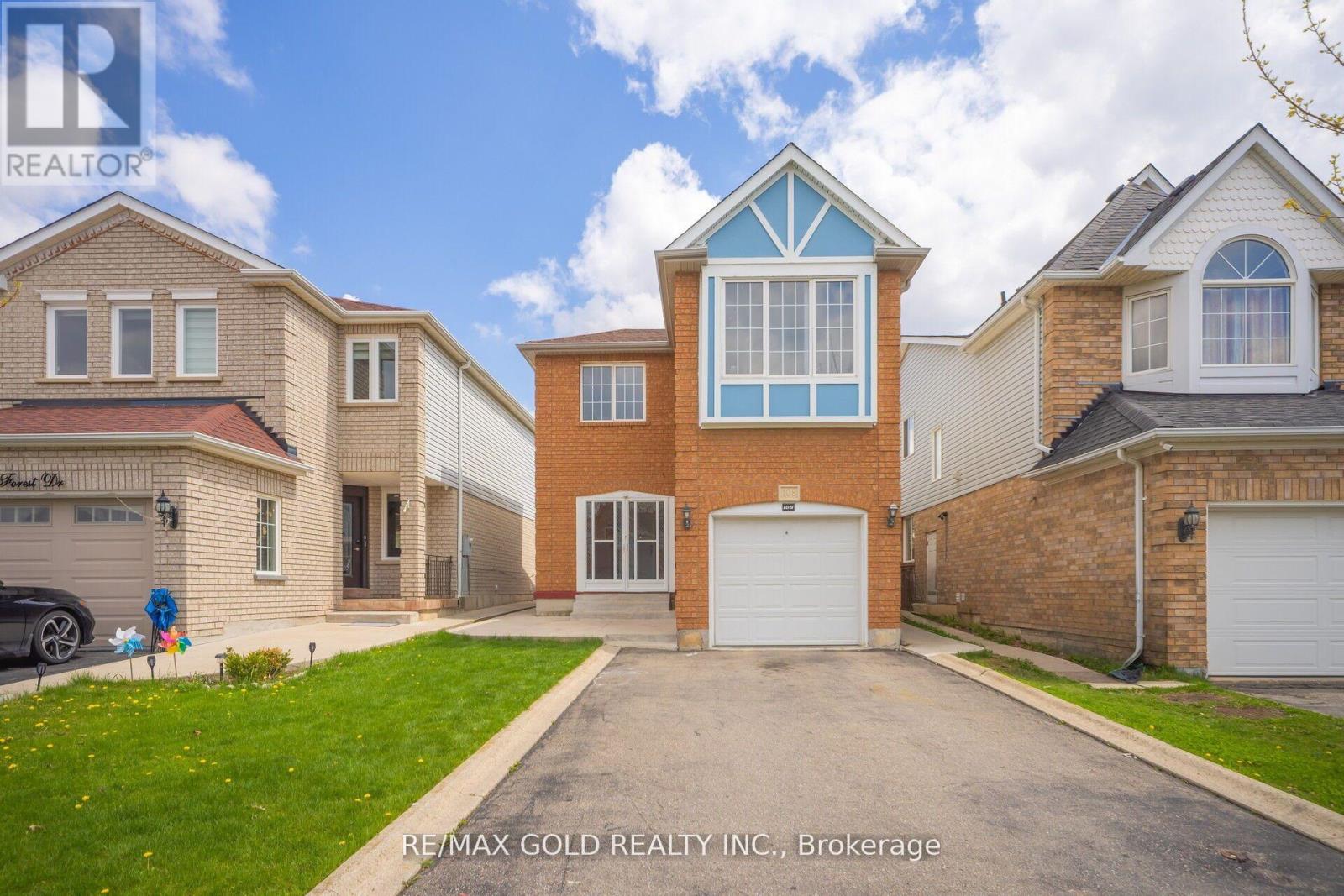 108 BLACK FOREST DRIVE N, Brampton, Ontario