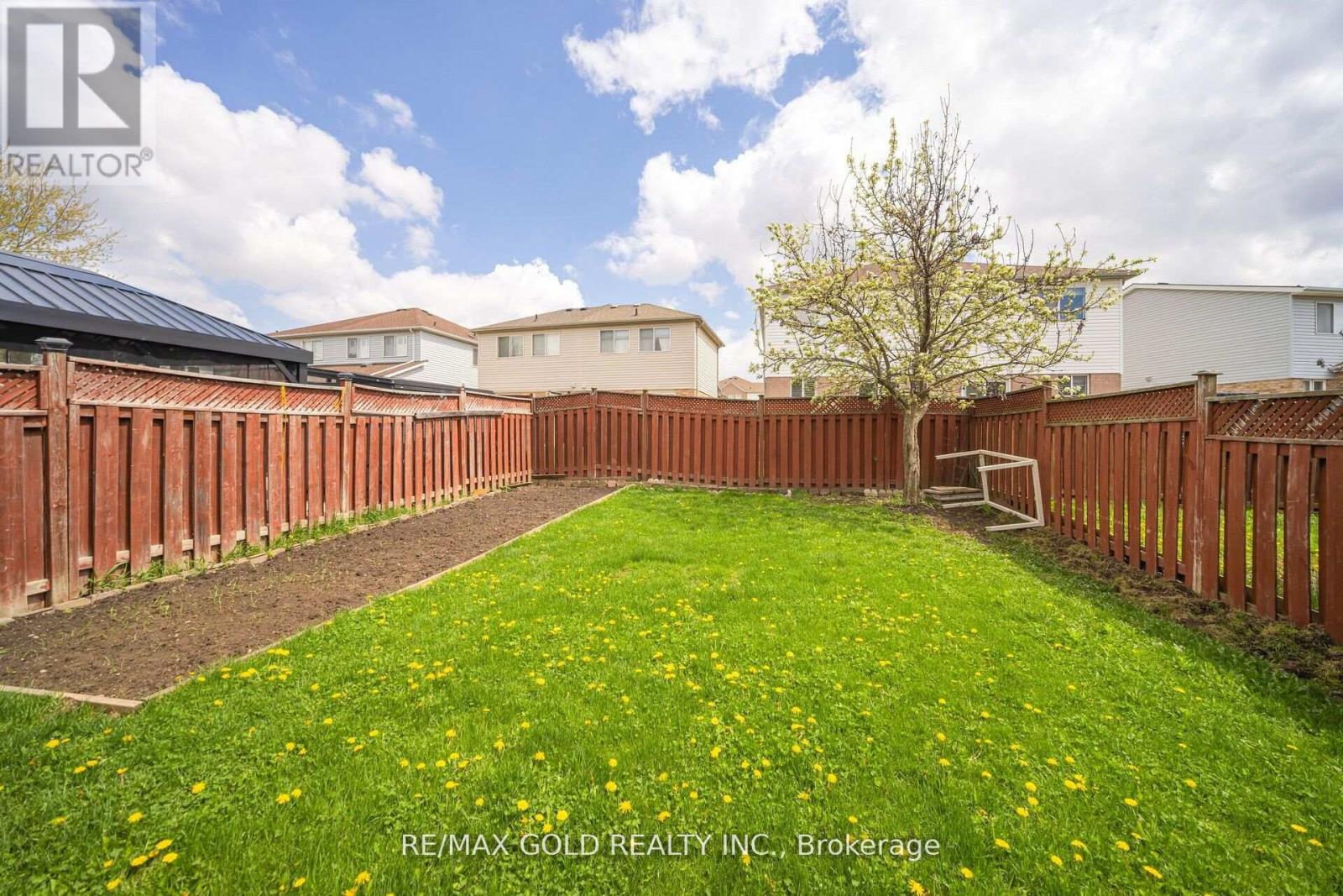 108 Black Forest Drive N, Brampton, Ontario  L6R 2E6 - Photo 38 - W12137617