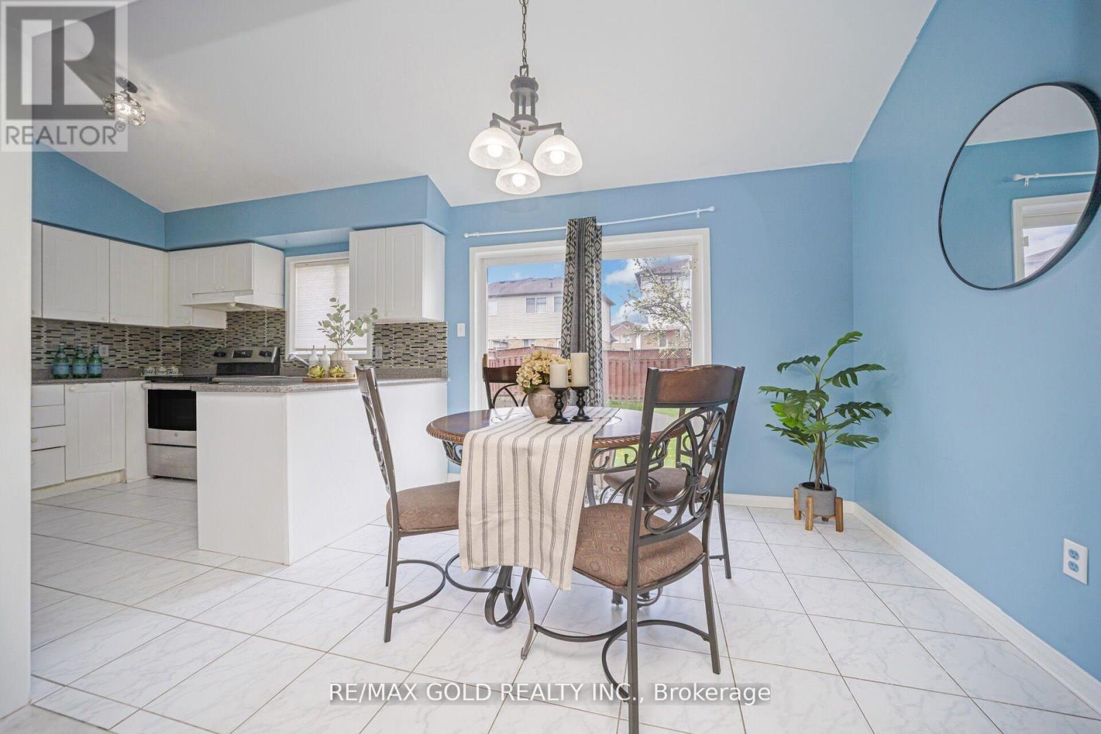 108 Black Forest Drive N, Brampton, Ontario  L6R 2E6 - Photo 32 - W12137617