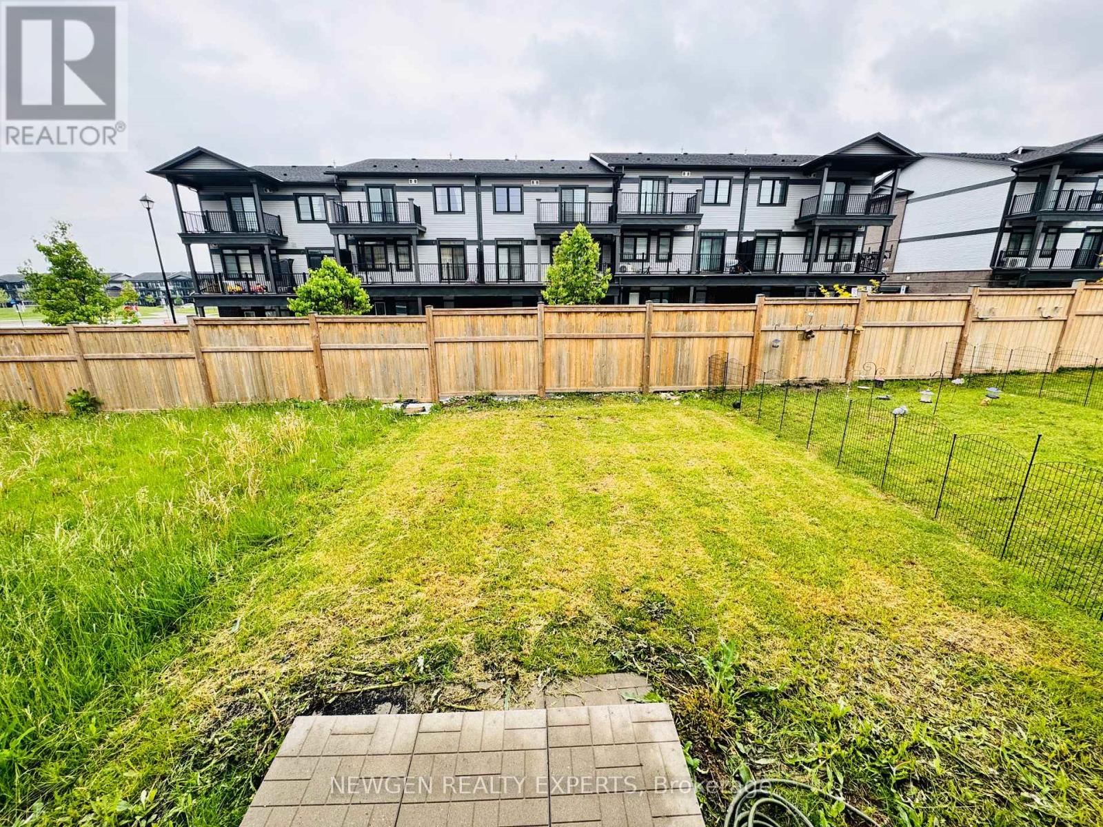 9 Stonehill Avenue, Kitchener, Ontario  N2R 0N9 - Photo 37 - X12172025